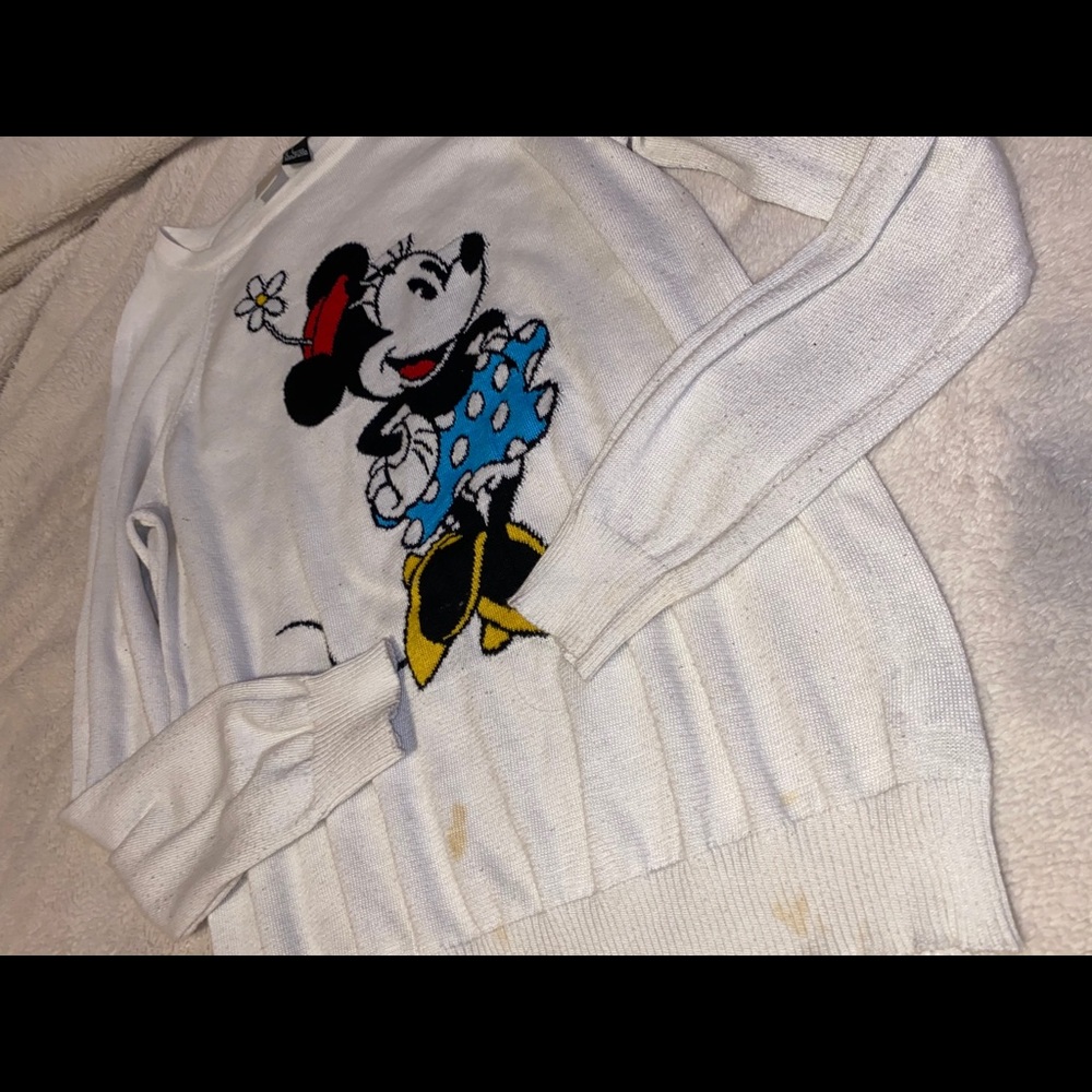 Disney women’s sweater ❤️